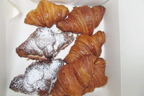 Vassos Patisseries photo 1