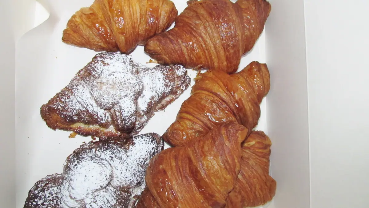 Vassos Patisseries – patisserie in Austin Farm, Plymouth